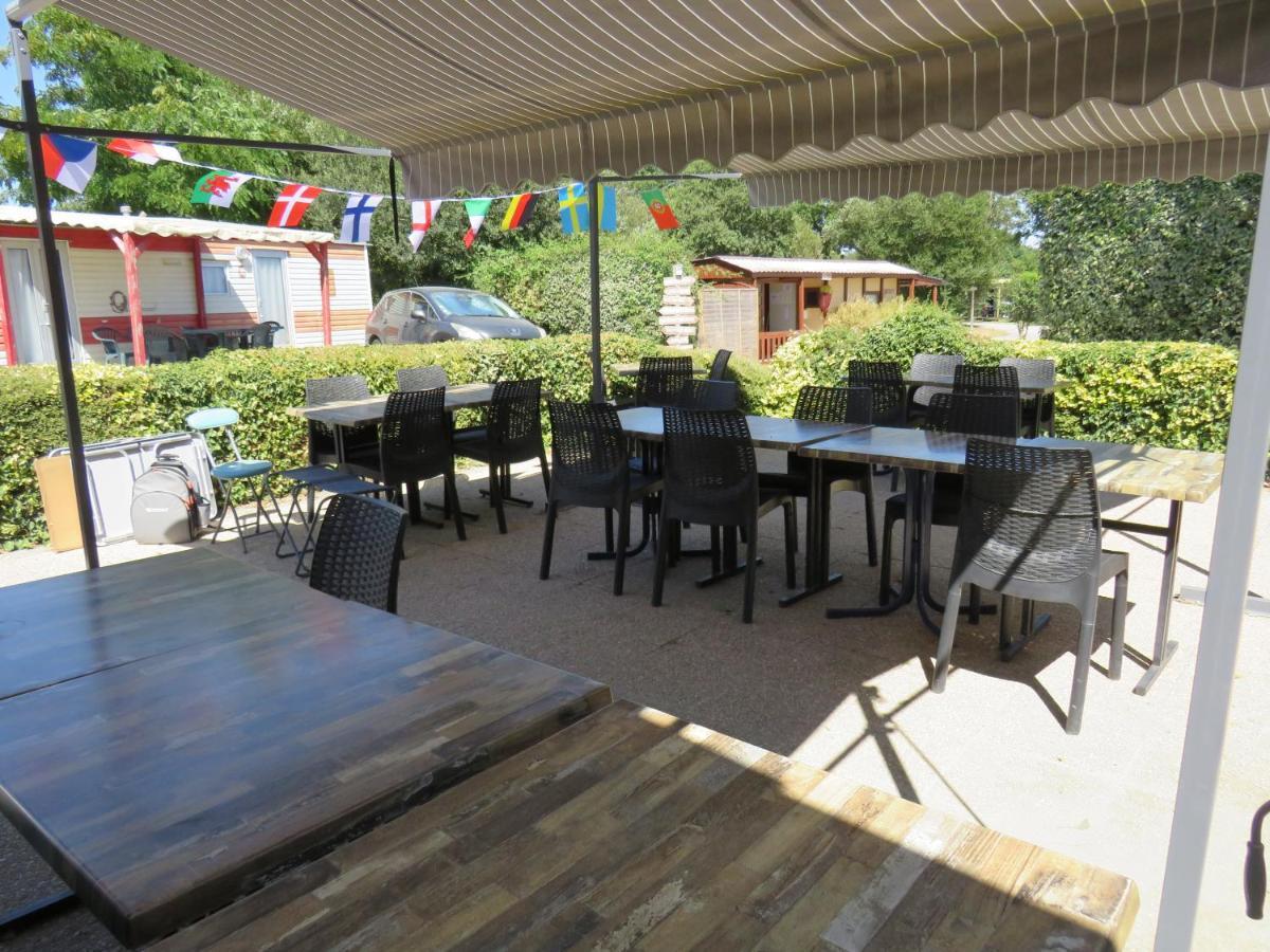 Camping Les P'Tites Maisons Dans La Prairie Sallertaine Buitenkant foto